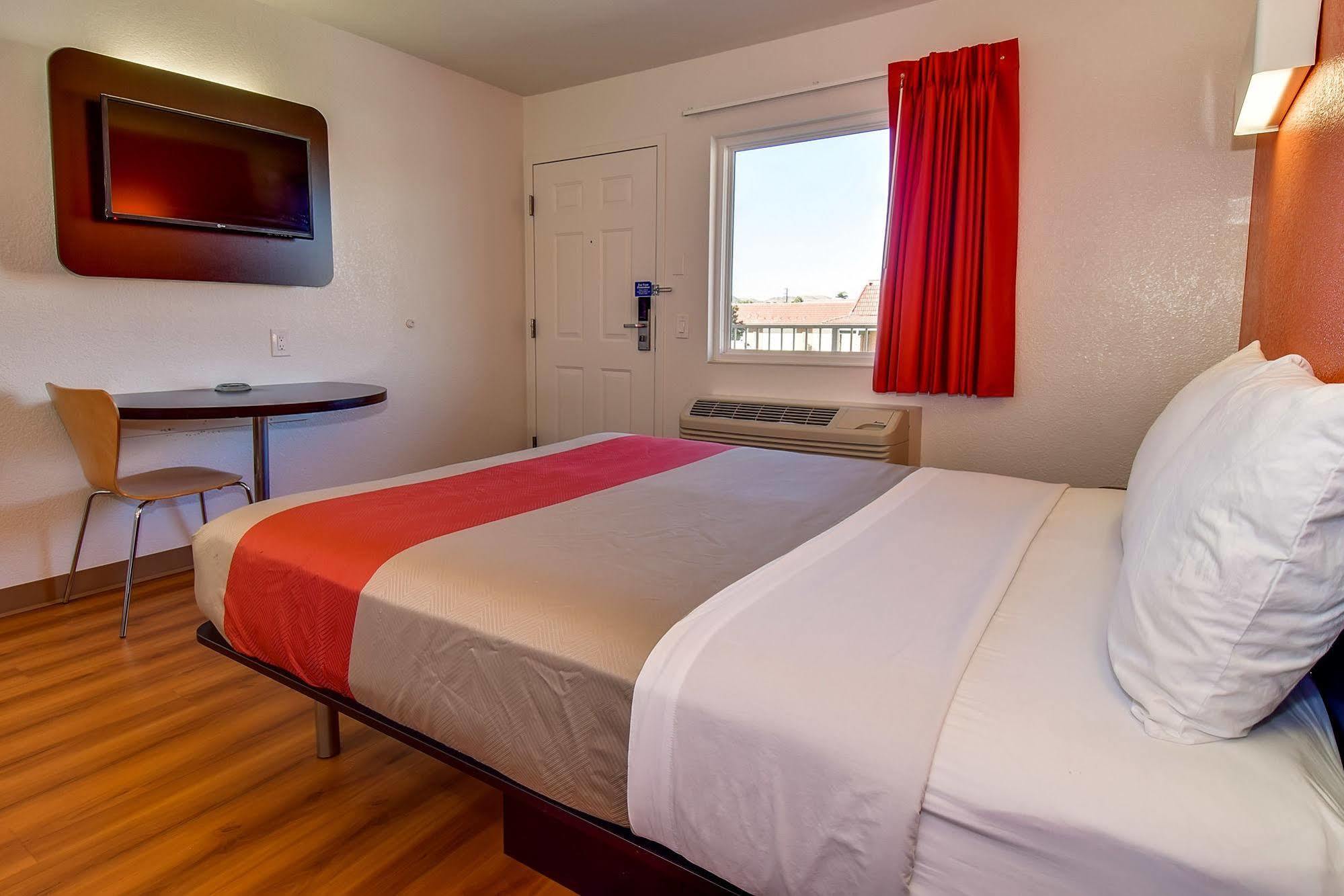 Motel 6 Riverside, Ca - Ucr East Exterior foto